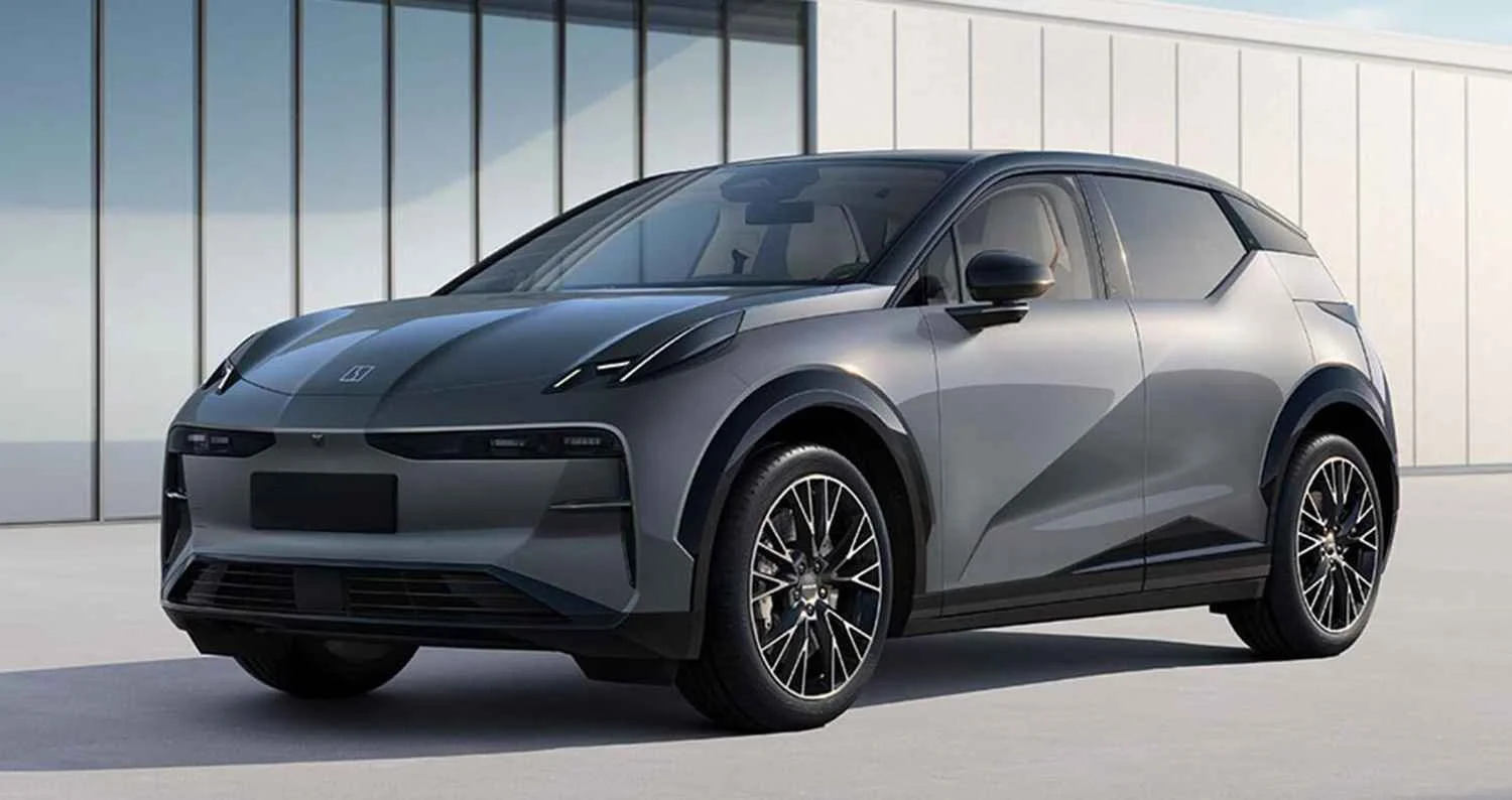 Grey Zeekr X crossover showing its wheels and body